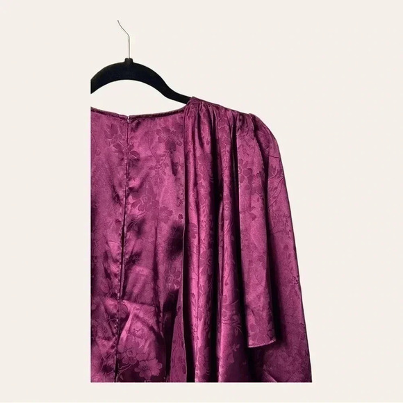 1243.‎ RONNY KOBO COLLECTION MONET TOP PURPLE FLORAL SATIN OPEN SLIT BACK SMALL - Picture 10 of 13